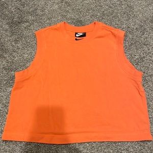Nike Cropped Tank top/ size s but runs big